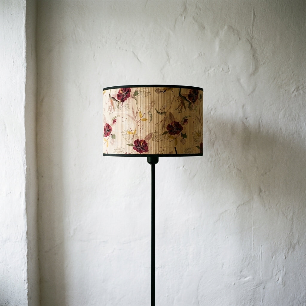 Abat-jour en bambou tressé crème motif fleur