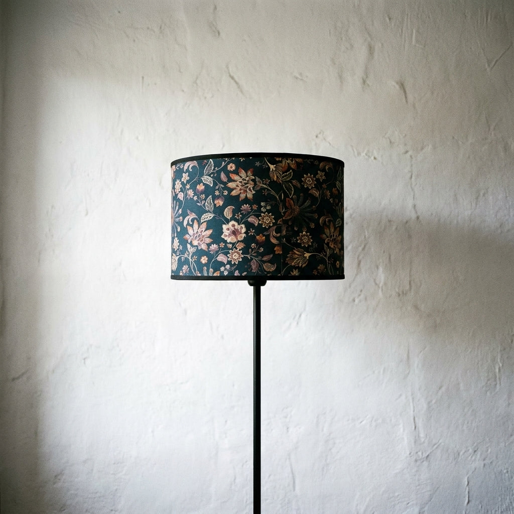Abat-jour en bambou tressé style japonais motif botanique