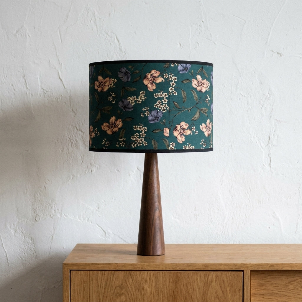 Abat-jour en bambou tressé vert motif fleur