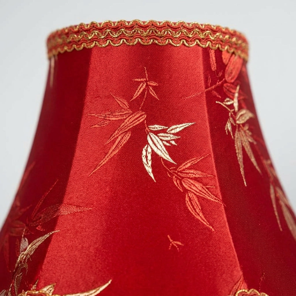 Abat-jour pour lampe de table en satin rouge motif bambou