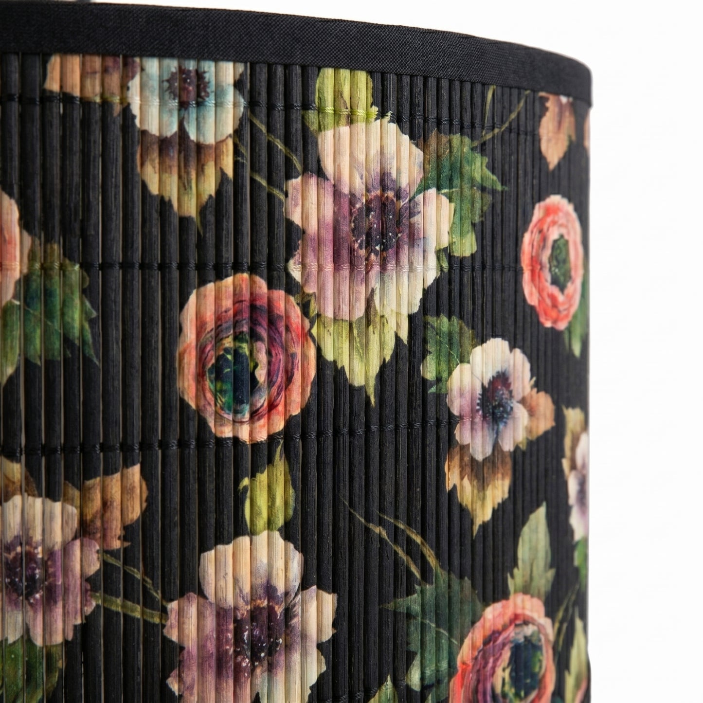 Abat-jour en bambou tressé noire motif fleur